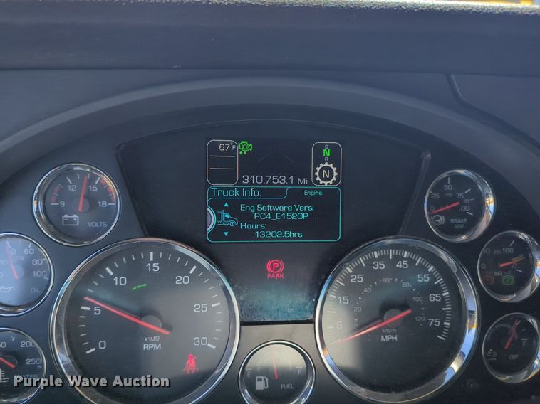 image for item NG9408 2020 Kenworth T680 semi truck