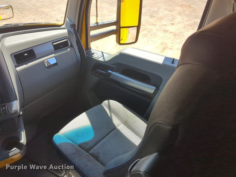 image for item NG9408 2020 Kenworth T680 semi truck