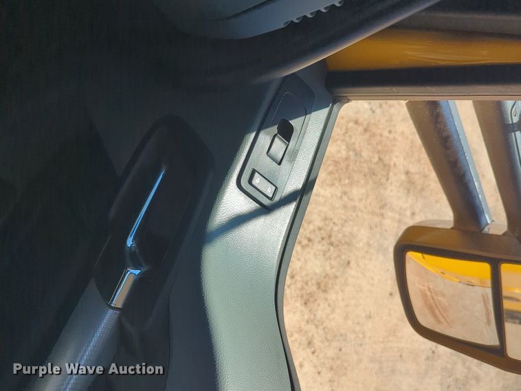 image for item NG9408 2020 Kenworth T680 semi truck