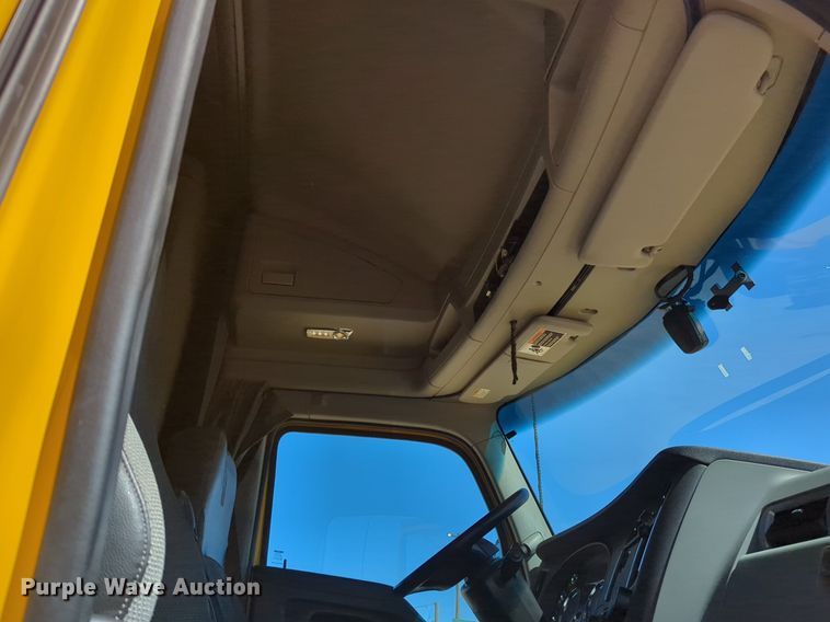 image for item NG9408 2020 Kenworth T680 semi truck