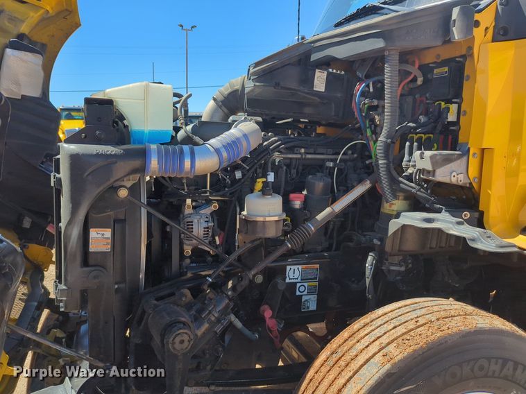 image for item NG9408 2020 Kenworth T680 semi truck