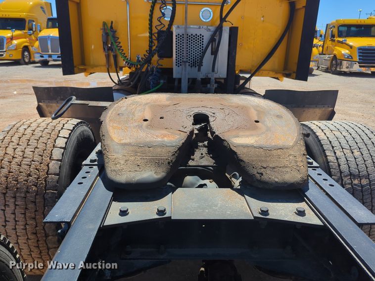 image for item NG9409 2020 Kenworth T680 semi truck