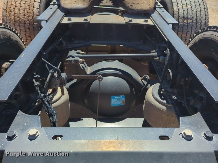 image for item NG9409 2020 Kenworth T680 semi truck