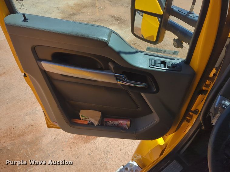 image for item NG9409 2020 Kenworth T680 semi truck