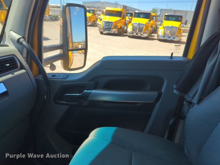 image for item NG9409 2020 Kenworth T680 semi truck