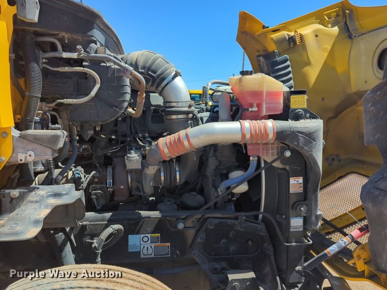 image for item NG9409 2020 Kenworth T680 semi truck