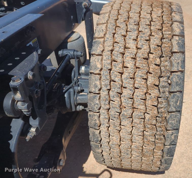 image for item NG9409 2020 Kenworth T680 semi truck