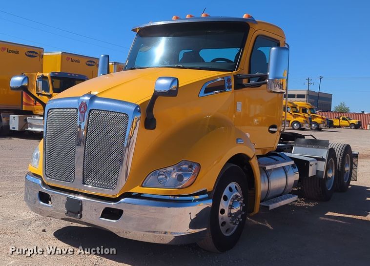 image for item NG9410 2020 Kenworth T680 semi truck
