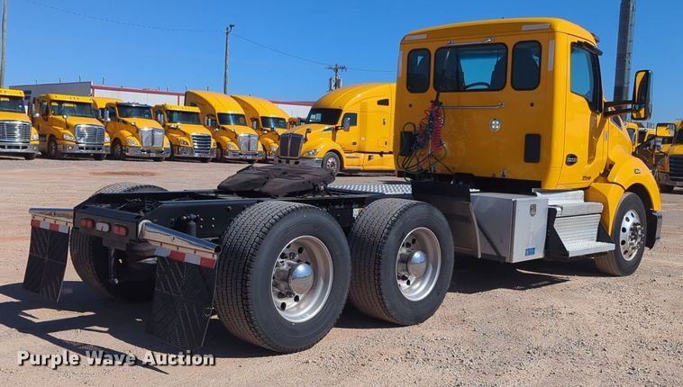 image for item NG9410 2020 Kenworth T680 semi truck