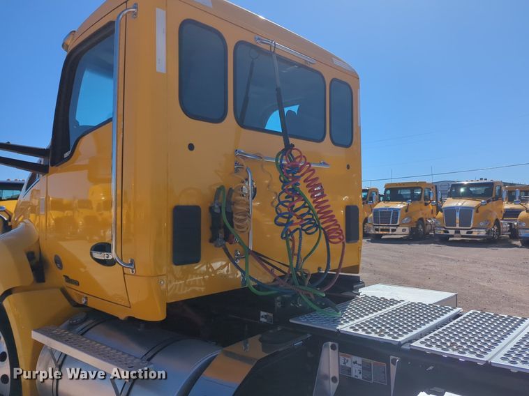 image for item NG9410 2020 Kenworth T680 semi truck