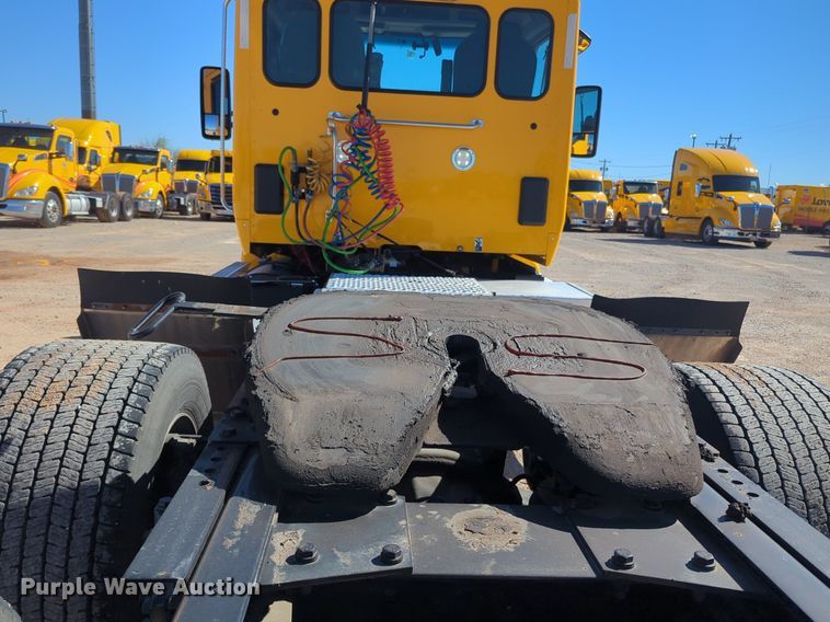 image for item NG9410 2020 Kenworth T680 semi truck