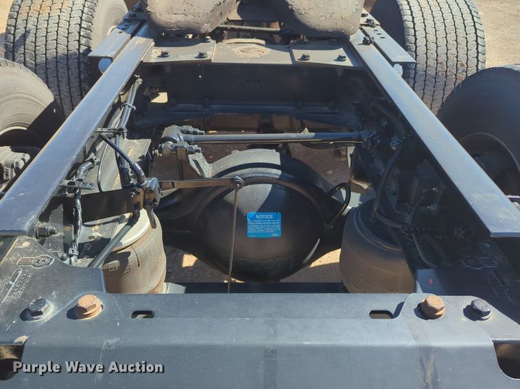 image for item NG9410 2020 Kenworth T680 semi truck