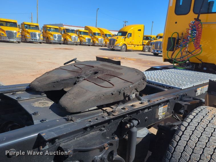 image for item NG9410 2020 Kenworth T680 semi truck