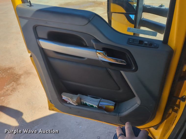 image for item NG9410 2020 Kenworth T680 semi truck