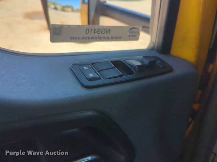 image for item NG9410 2020 Kenworth T680 semi truck