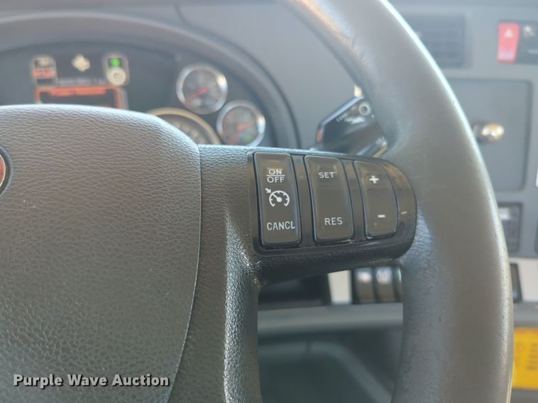 image for item NG9410 2020 Kenworth T680 semi truck