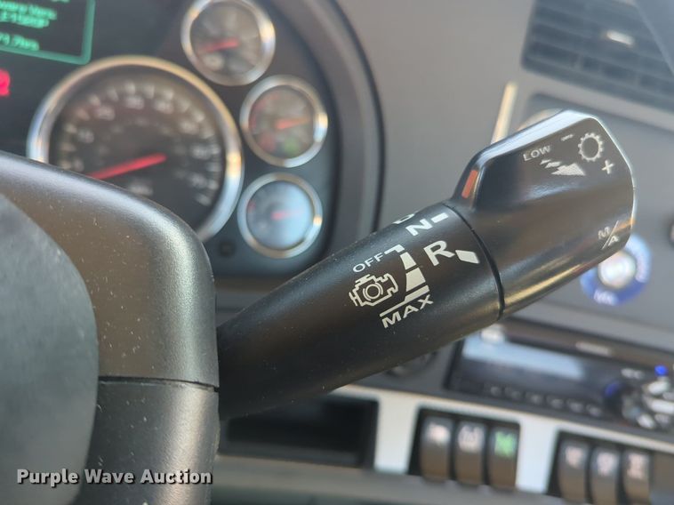 image for item NG9410 2020 Kenworth T680 semi truck