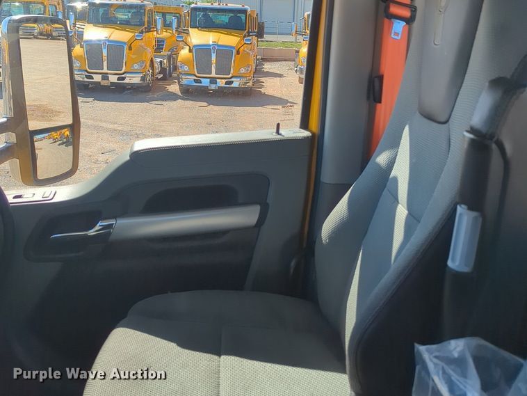 image for item NG9410 2020 Kenworth T680 semi truck