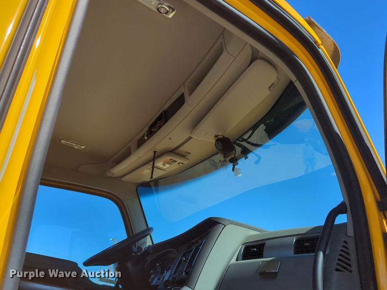 image for item NG9410 2020 Kenworth T680 semi truck