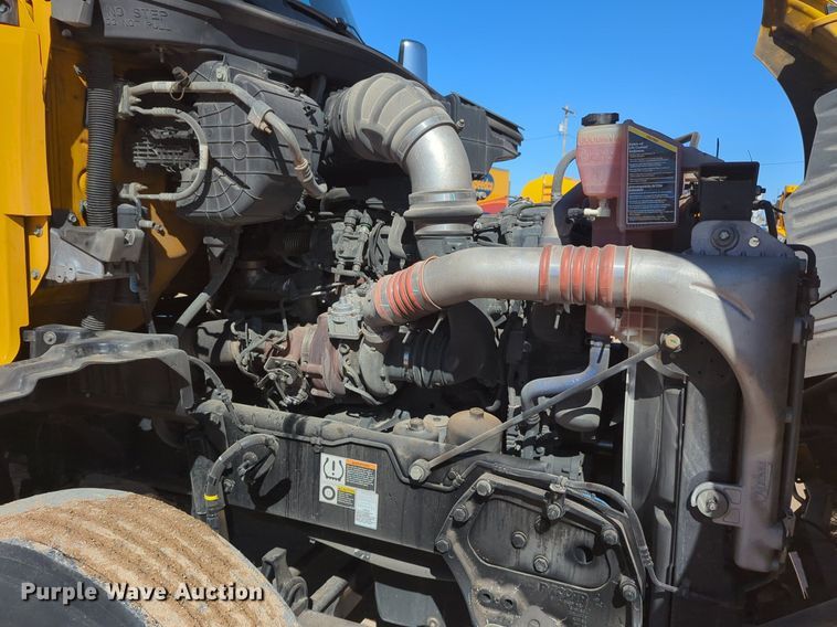 image for item NG9410 2020 Kenworth T680 semi truck