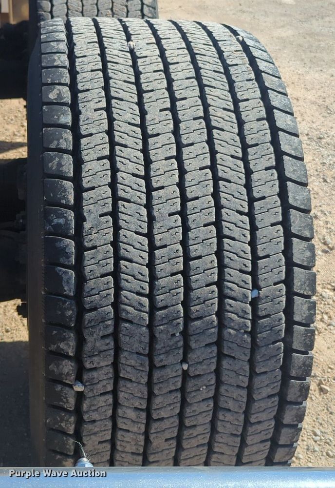 image for item NG9410 2020 Kenworth T680 semi truck