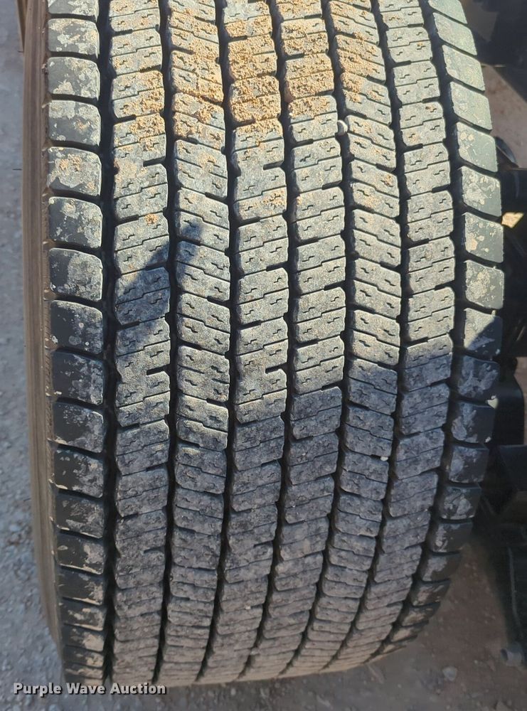 image for item NG9410 2020 Kenworth T680 semi truck