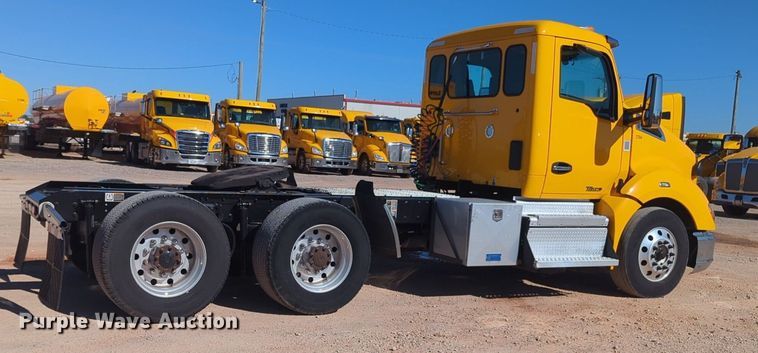 image for item NG9411 2020 Kenworth T680 semi truck