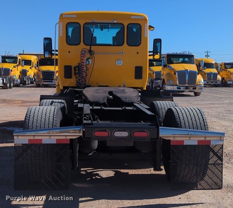 image for item NG9411 2020 Kenworth T680 semi truck