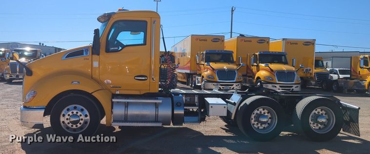 image for item NG9411 2020 Kenworth T680 semi truck