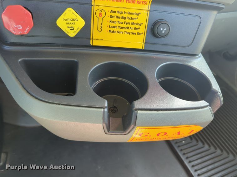 image for item NG9411 2020 Kenworth T680 semi truck