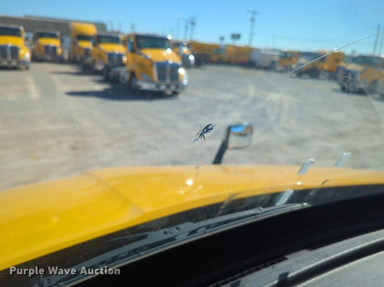 image for item NG9411 2020 Kenworth T680 semi truck