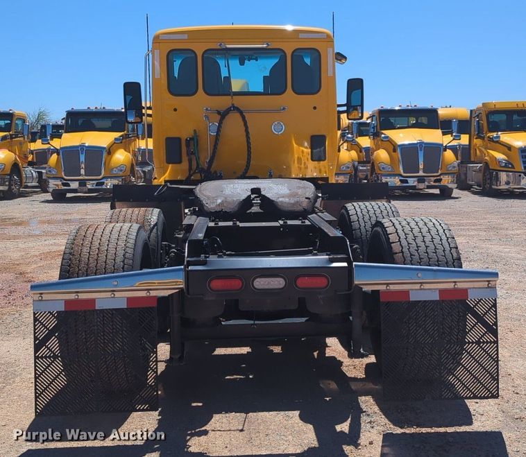 image for item NG9412 2020 Kenworth T680 semi truck