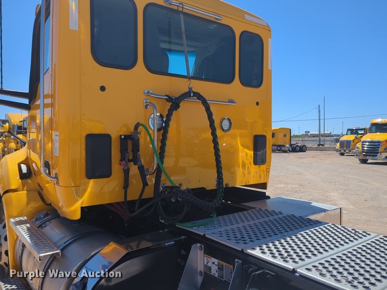 image for item NG9412 2020 Kenworth T680 semi truck
