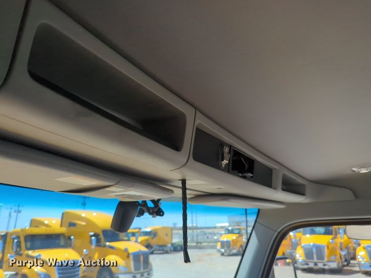 image for item NG9412 2020 Kenworth T680 semi truck