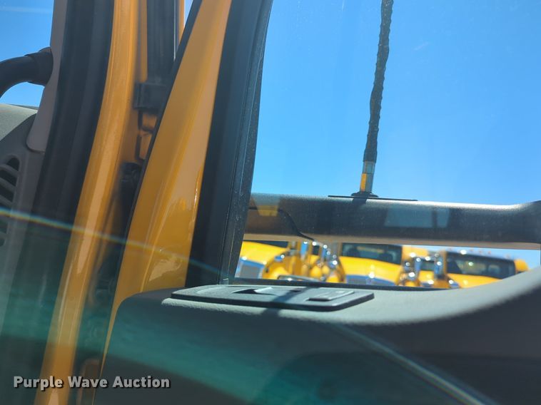 image for item NG9412 2020 Kenworth T680 semi truck