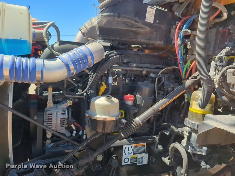 image for item NG9412 2020 Kenworth T680 semi truck