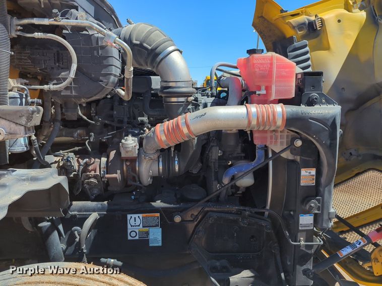 image for item NG9412 2020 Kenworth T680 semi truck