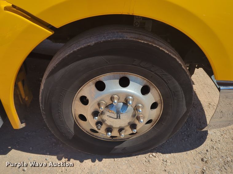 image for item NG9412 2020 Kenworth T680 semi truck