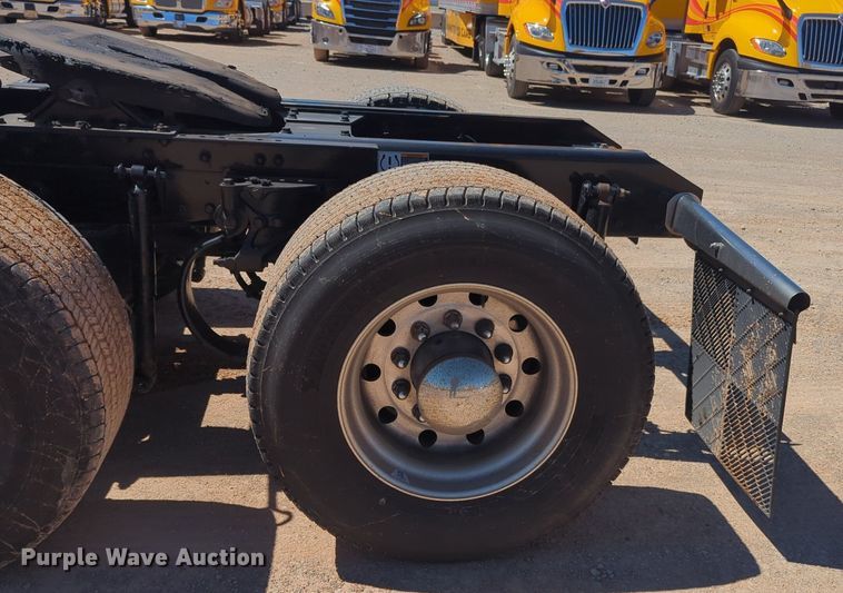 image for item NG9412 2020 Kenworth T680 semi truck