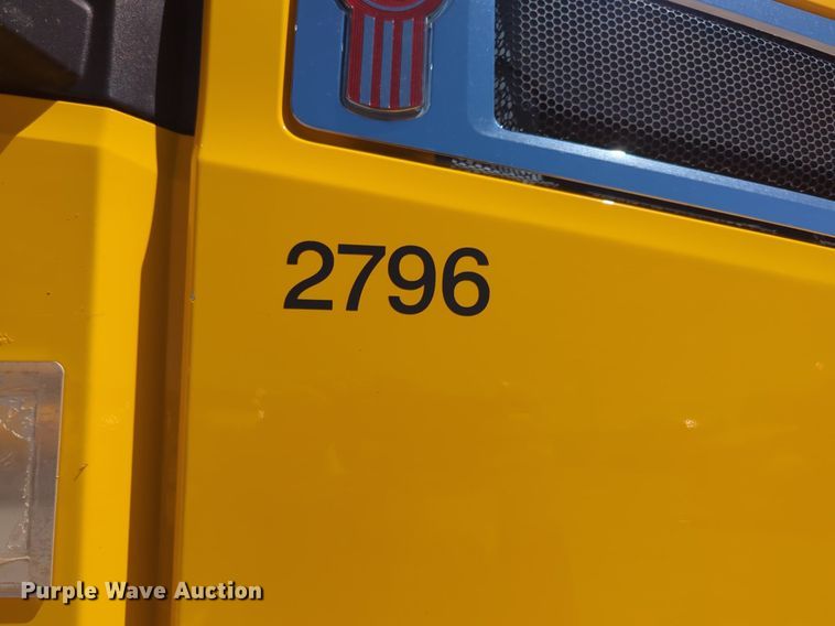 image for item NG9412 2020 Kenworth T680 semi truck