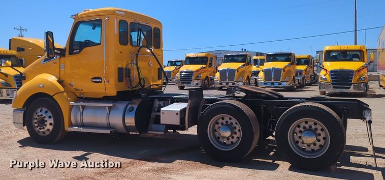 image for item NG9413 2020 Kenworth T680 semi truck