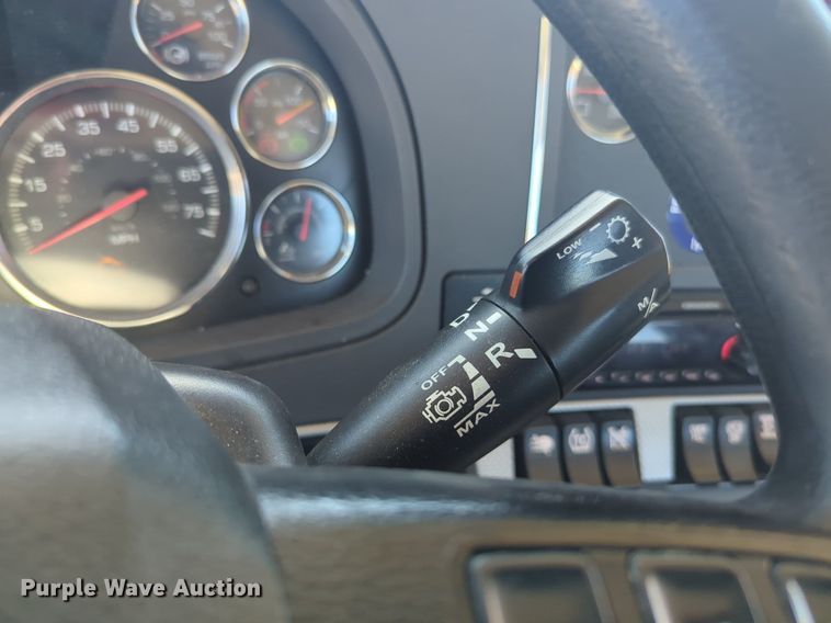 image for item NG9413 2020 Kenworth T680 semi truck