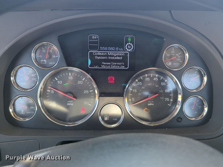 image for item NG9413 2020 Kenworth T680 semi truck