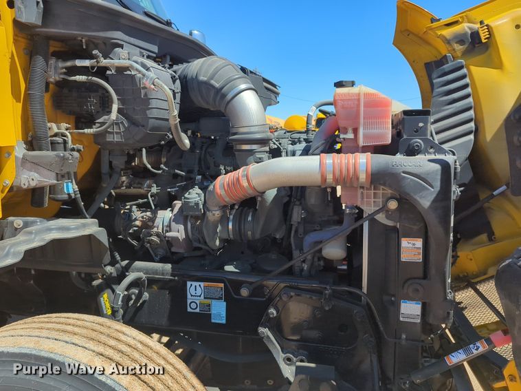 image for item NG9413 2020 Kenworth T680 semi truck