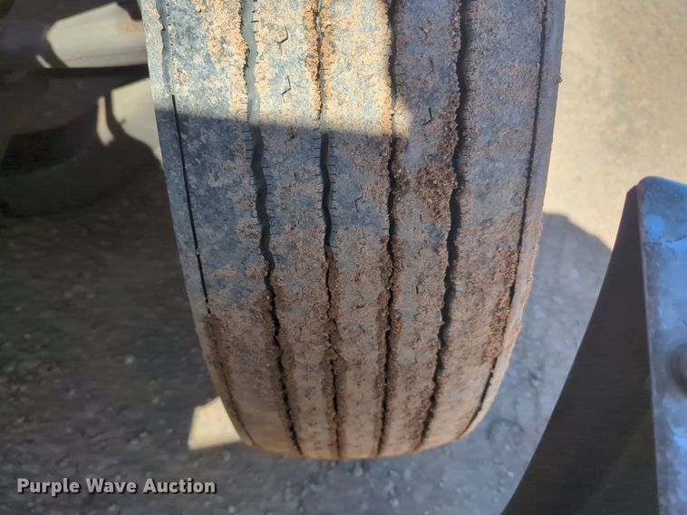 image for item NG9414 2021 Freightliner Cascadia 126 semi truck