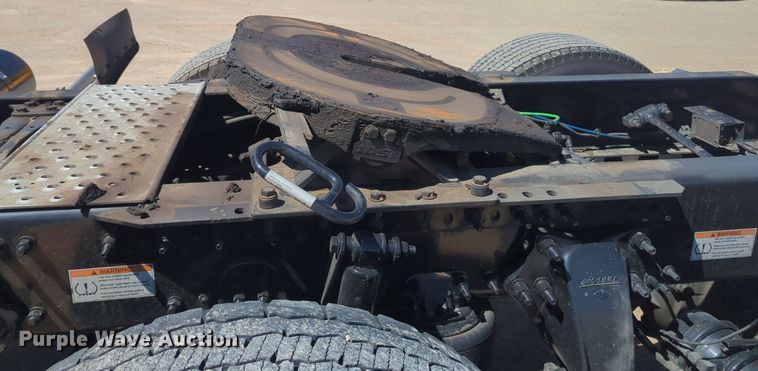 image for item NG9415 2021 Freightliner Cascadia 126 semi truck