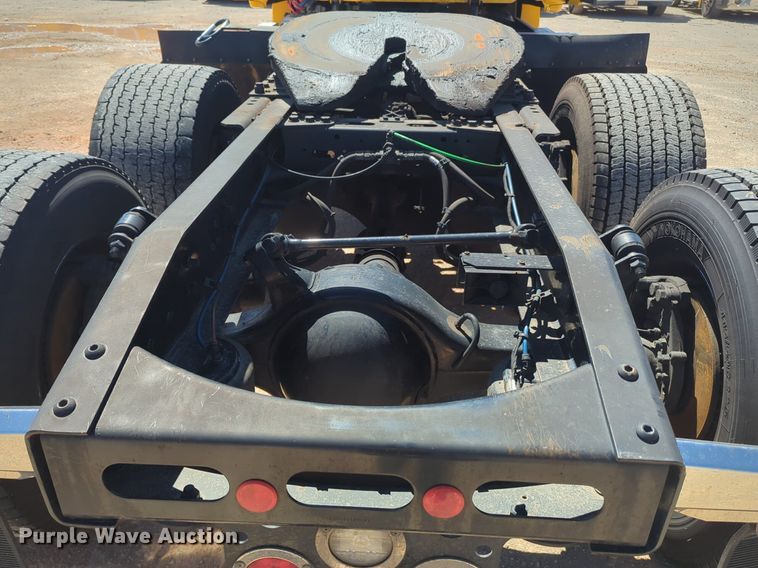 image for item NG9415 2021 Freightliner Cascadia 126 semi truck