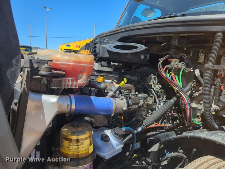 image for item NG9415 2021 Freightliner Cascadia 126 semi truck