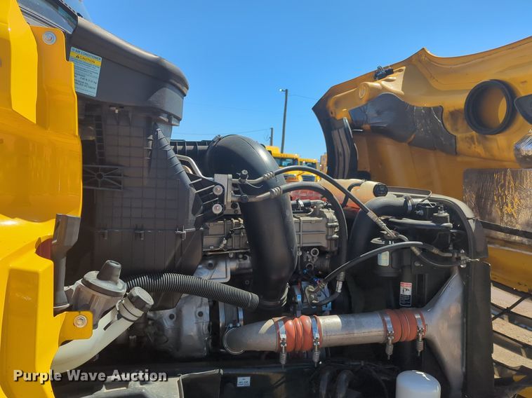 image for item NG9415 2021 Freightliner Cascadia 126 semi truck