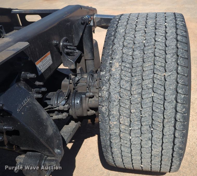 image for item NG9415 2021 Freightliner Cascadia 126 semi truck